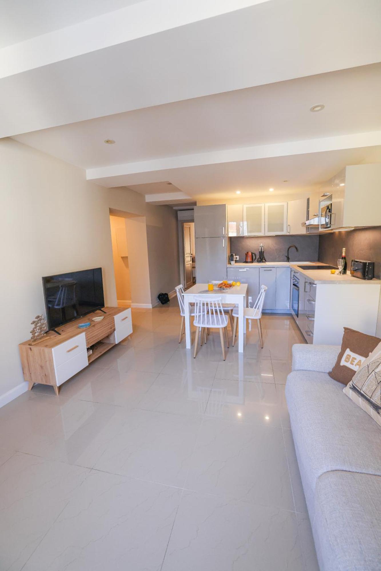 Apartment Azurappart Brilliant 2room, Massena Nizza